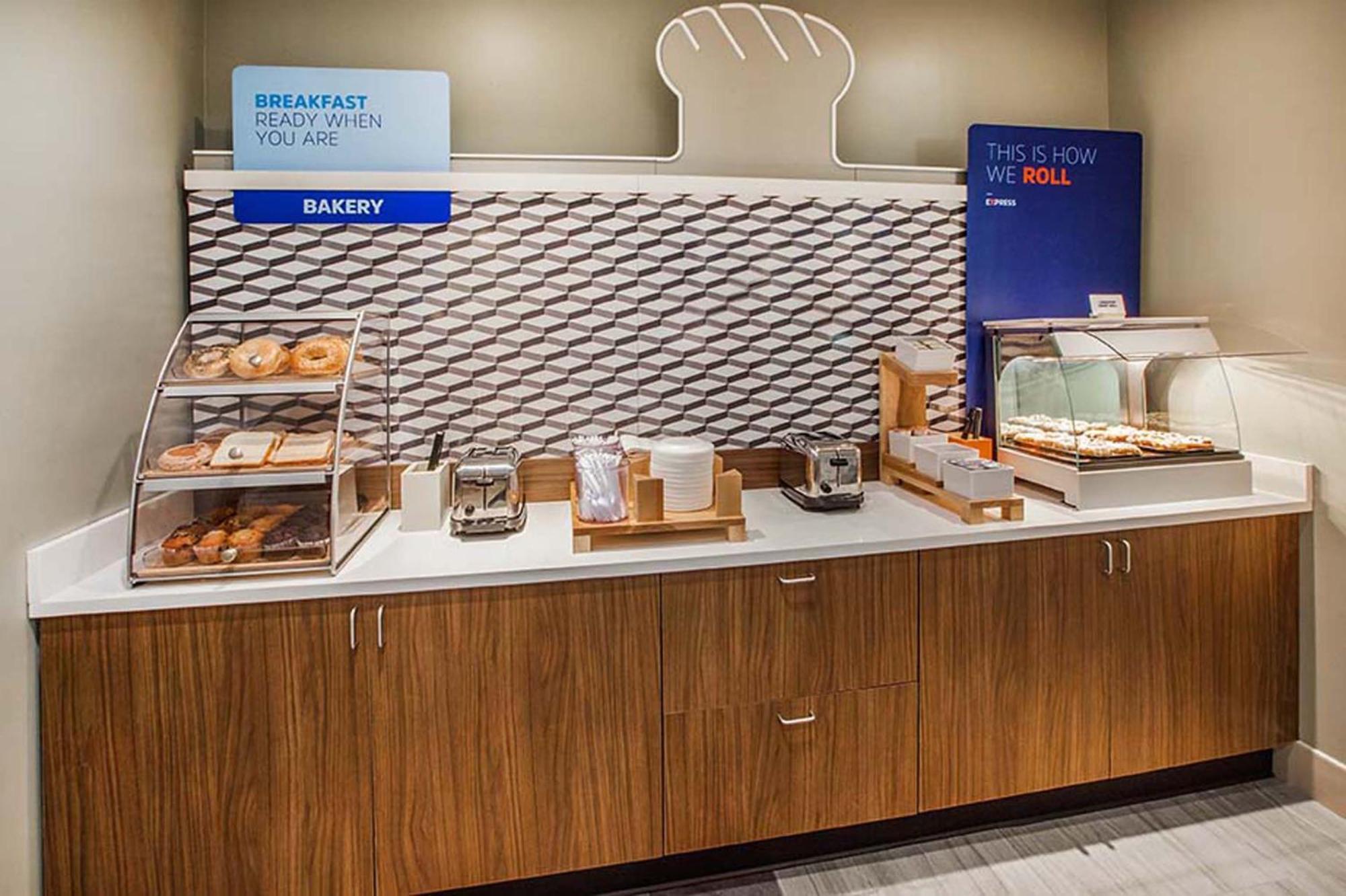 Holiday Inn Express Hotel & Suites Brattleboro By Ihg Eksteriør bilde