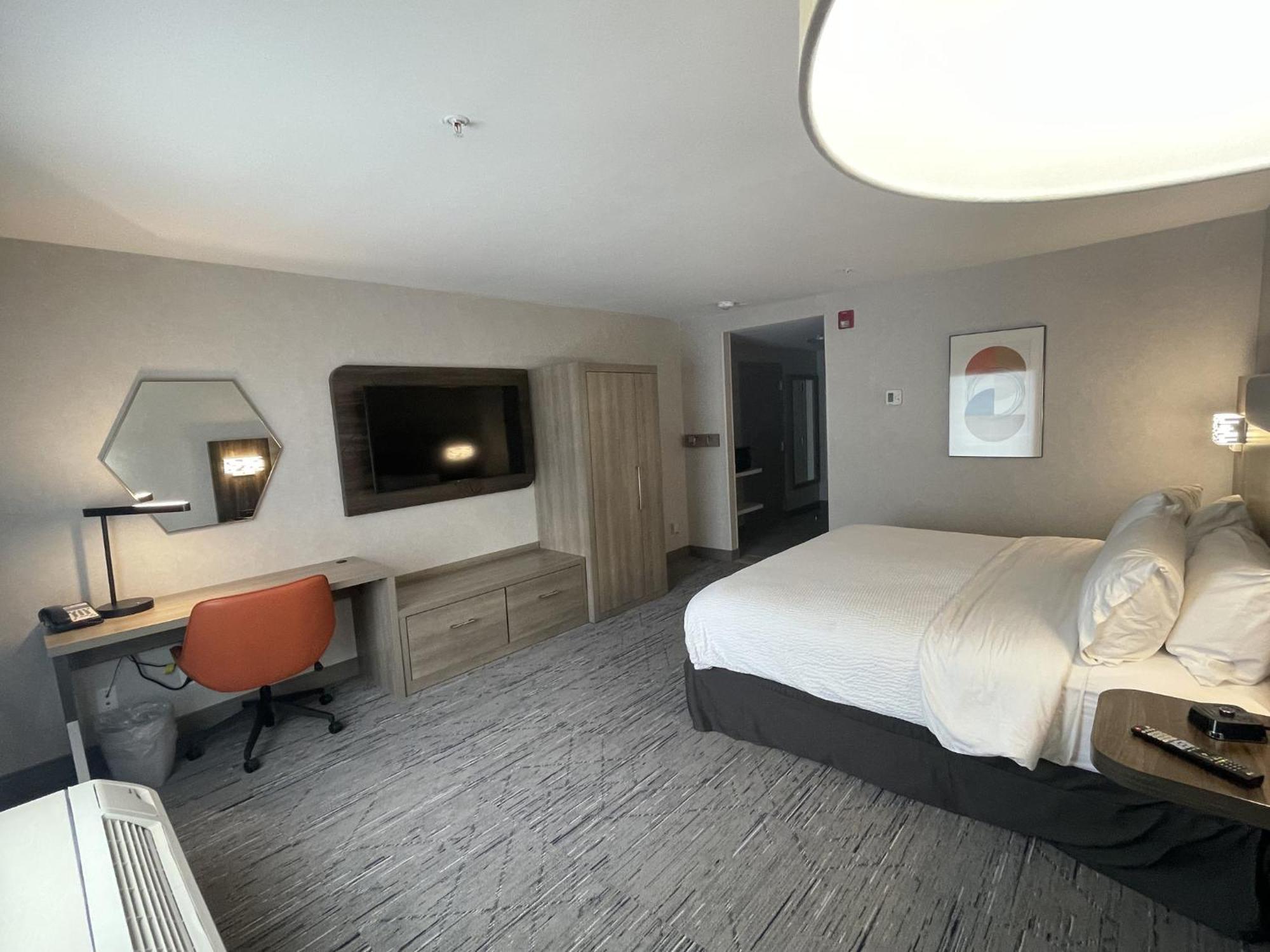 Holiday Inn Express Hotel & Suites Brattleboro By Ihg Eksteriør bilde