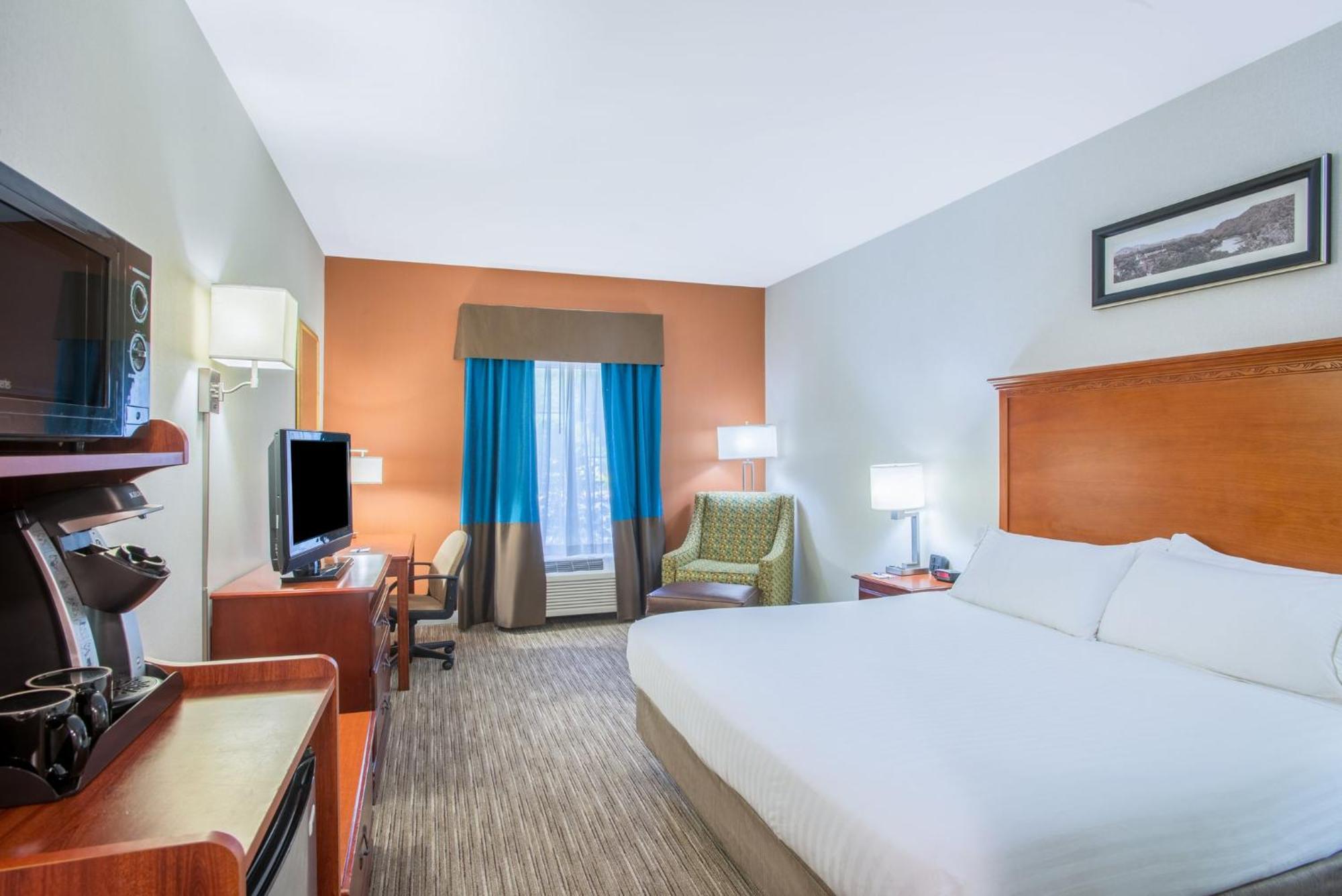 Holiday Inn Express Hotel & Suites Brattleboro By Ihg Eksteriør bilde